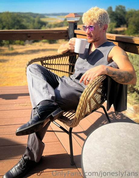 joneslyfans pretty model img