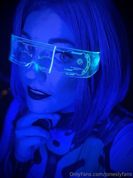 joneslyfans sexy model photo