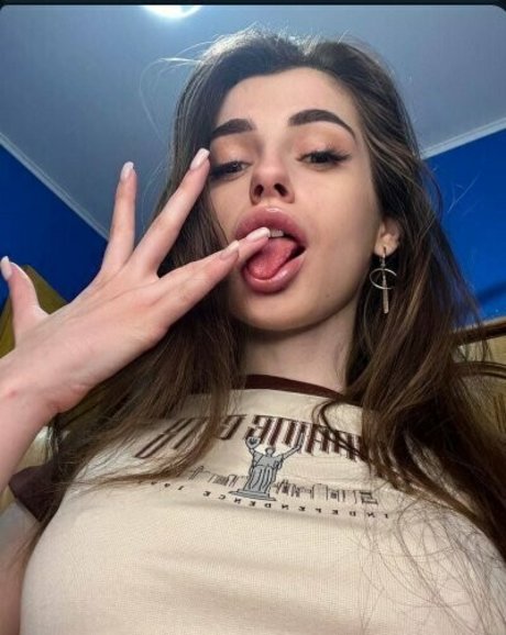 marie meow hot actress picture