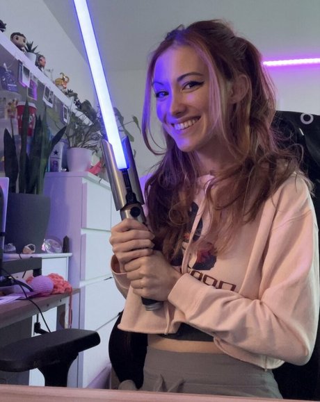 Echochlo exclusive actress archive