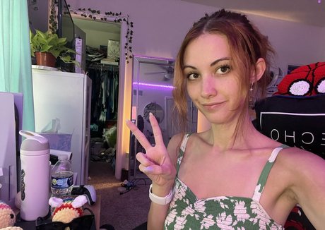 Echochlo erotic star archive