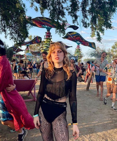 Cera Gibson hd star picture