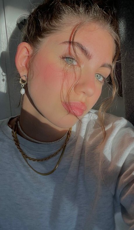 Ela Be eri star free pictures