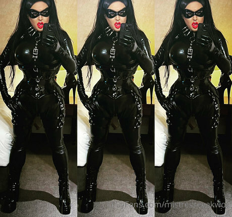 mistressyumi beautiful actress image