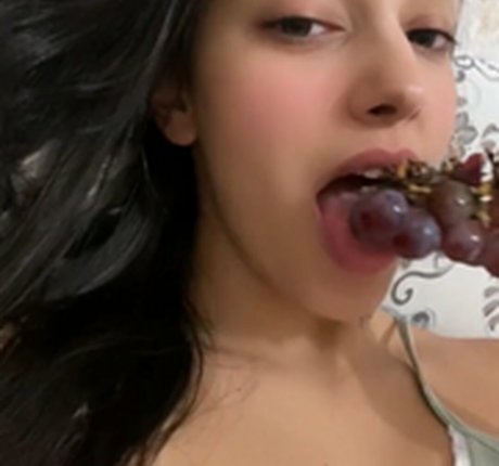 Pamm Bigo model adult pictures