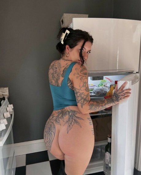 rhodesbby model nudes photo