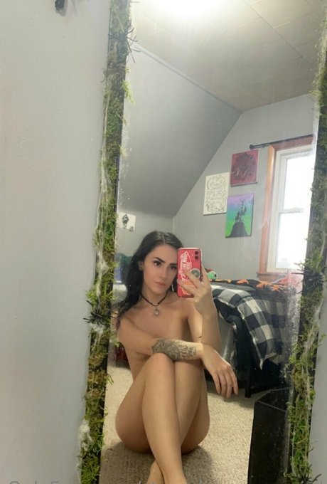 stonedinagraveyard pornstar picture