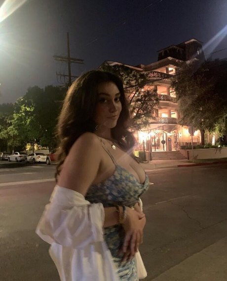 imsiiimone model naked photos