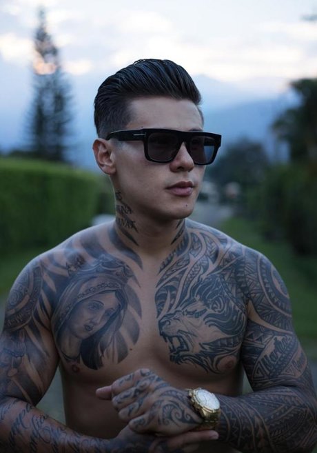 Montes Leon free pornstar photo