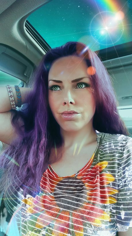 Mmmeredith model top pic