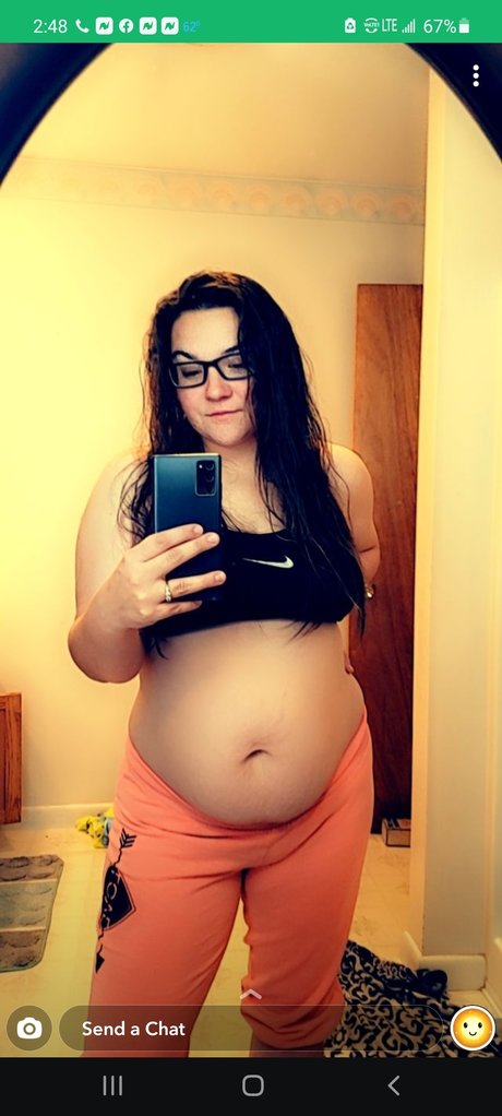 Mersedez hot star pics