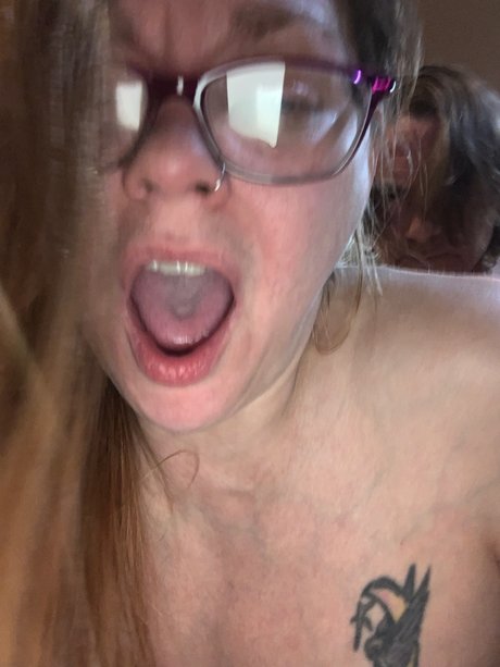 Lyvvy Luv porn actress img