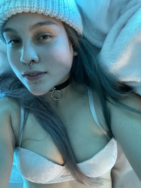 BbyNat pornstar exclusive gallery