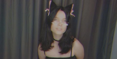 LittleShy pornstar erotic picture