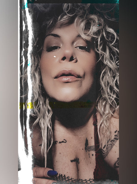 Luscious Goddess_ star perfect pictures