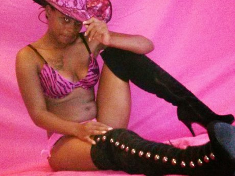 QUEENLIZZ beautiful star pictures