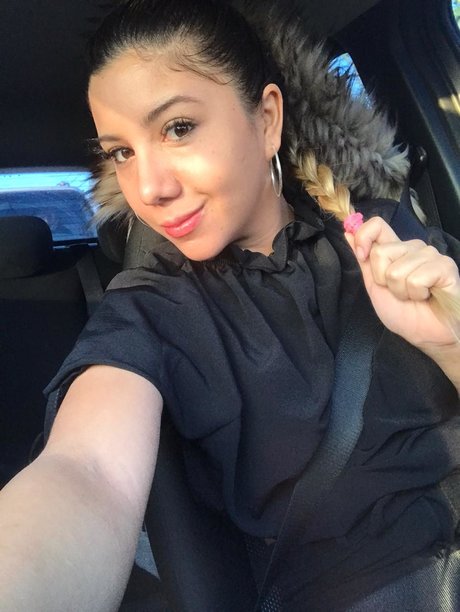 indeanaT art star galleries