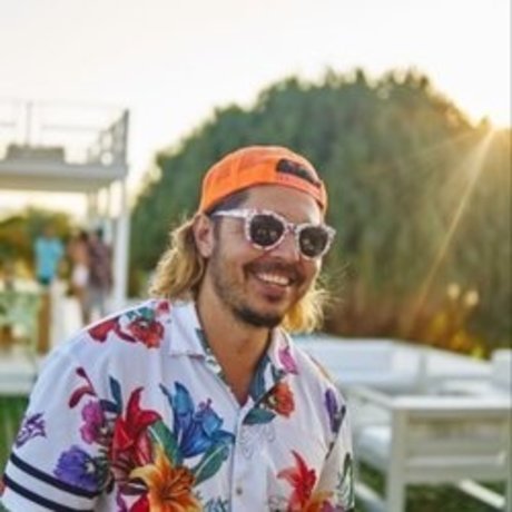 Max Vangeli model art photos