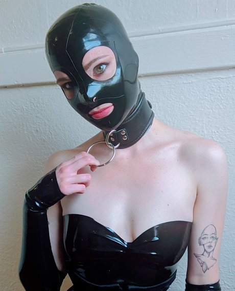 Zita Mute star adult img