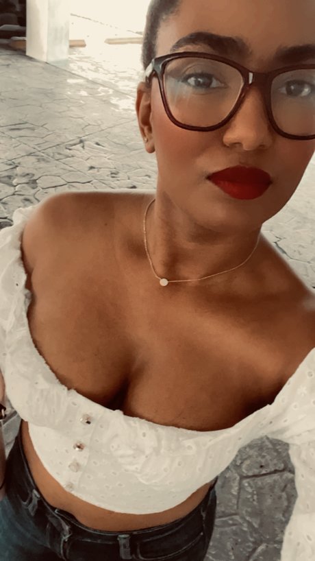 Stephanie Santana pornstar erotic picture