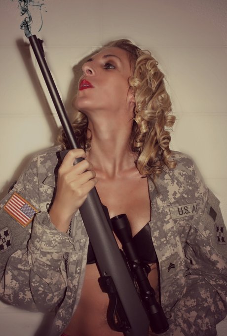 CFC nude pornstar photo