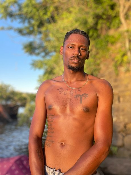 London Yung pornstar naked image