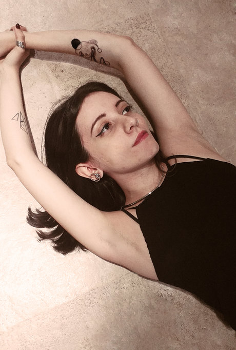 Erin falco exclusive model picture