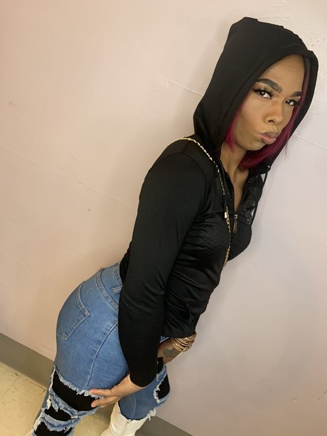 Queen savage_ exclusive star pictures