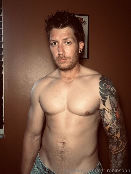 Mr Robinson pornstar nude pictures