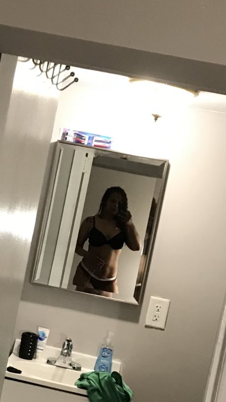 Money Ash_ model naked galleries