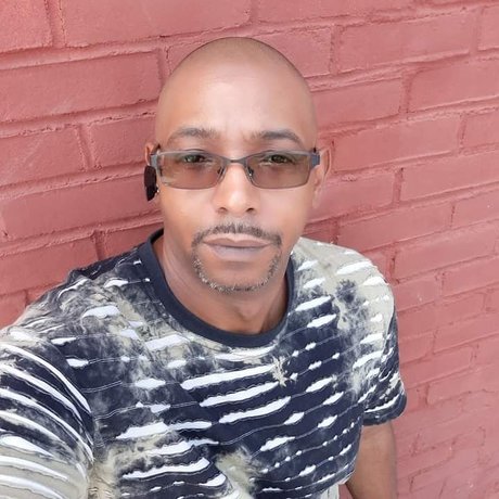 Supreme Johnson model hot pictures