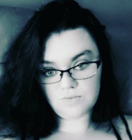 Amber Earp sexy star pics