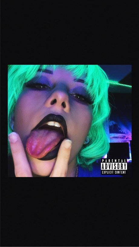 short n sweet hd model image