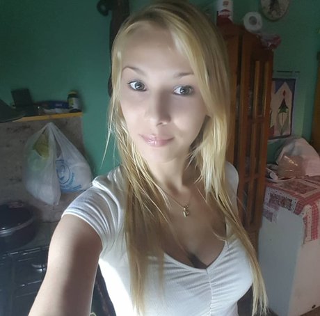 Deborah_ star sexy photos