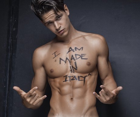 Andreas Private_ sexy model picture