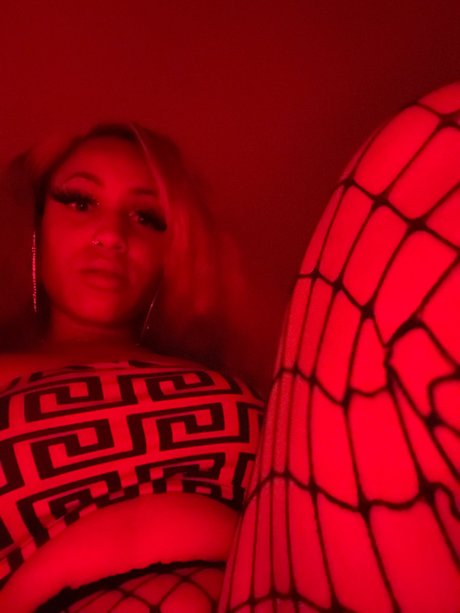 Yenna53 top model pics