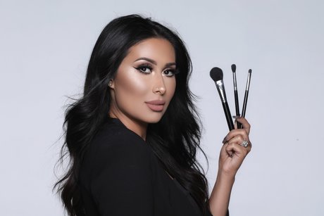 Tamanna Roashan star free img