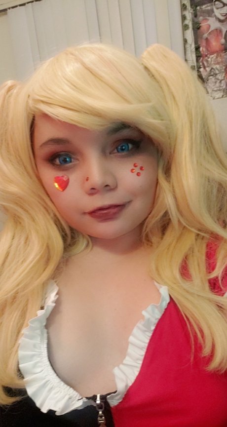 Taterthot gummi naked star archive