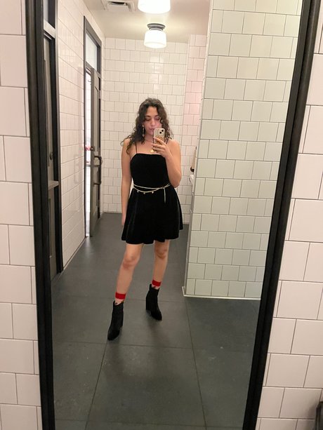 Spicy S_ erotic star image