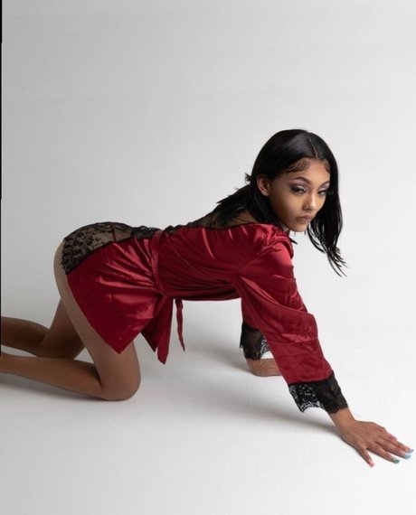 Sexy lit foreign sexy pornstar photo