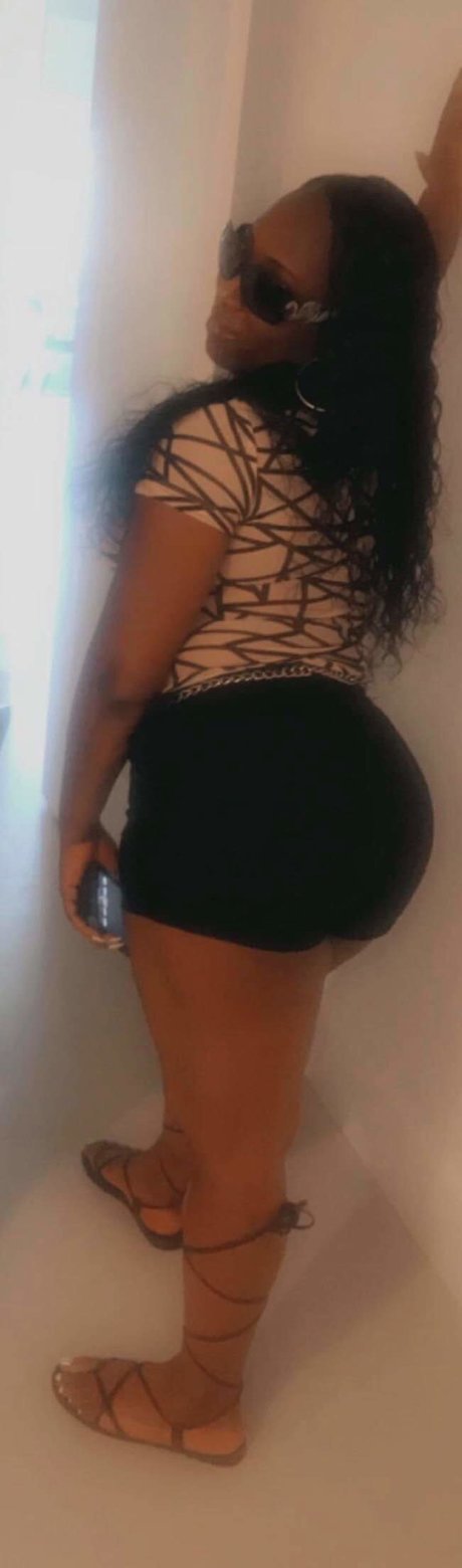 Kienta Denning nude pornstar img