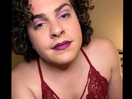 ItsJustJuls art actress pic