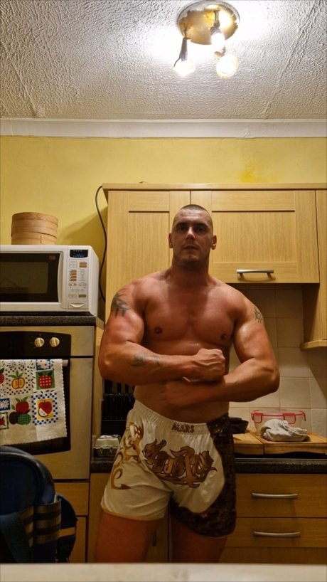 Bigandbad model pretty image