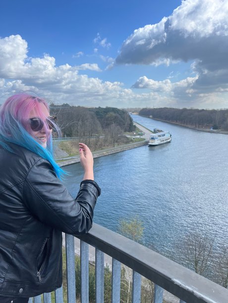 Julie Jellyfish star hot picture