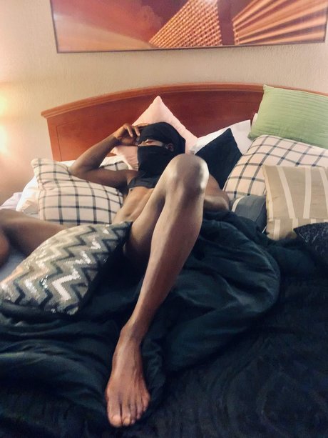 Hatian Pipe sexy star gallery