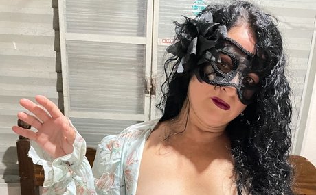 RosaFleur star exclusive pics