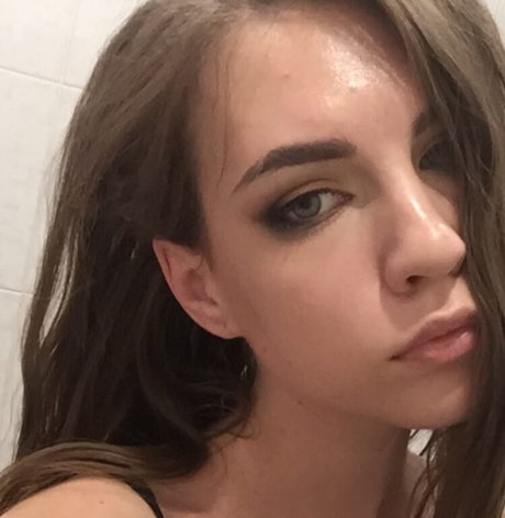 Delicious Nastya star free picture