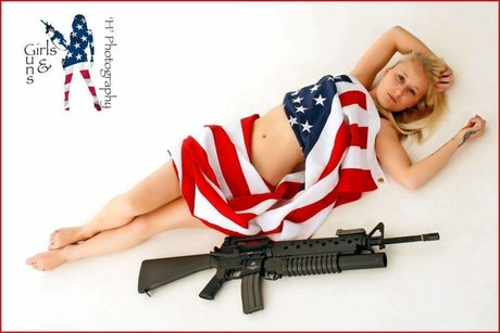 Lou B star nude photos