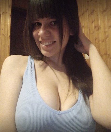 Yiyo star erotic images