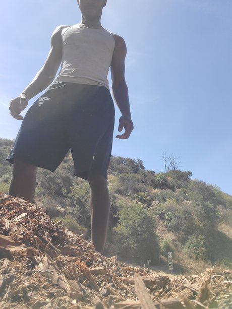 Luke83 model naked picture